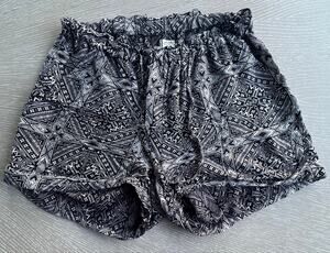 KAVU Womens Large Geometric Tribal Print Smocked Elastic Waist Lounge Shorts B&T